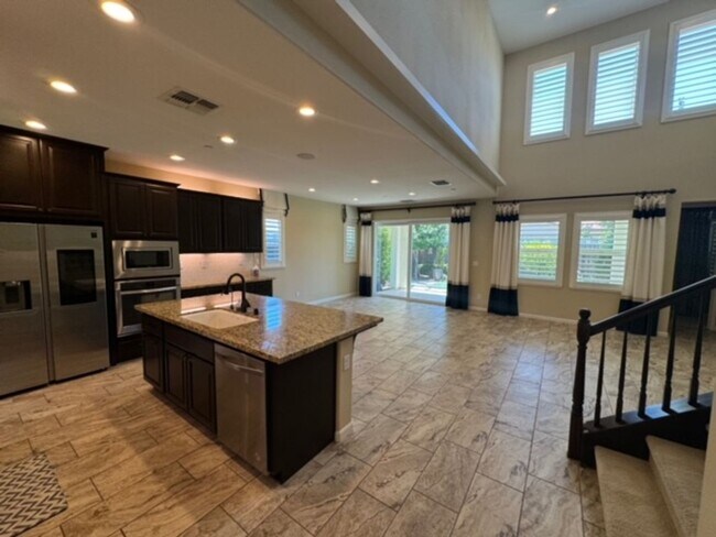 Foto del edificio - 2706 Chuckwagon Ln