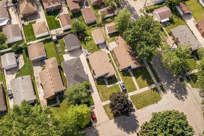 Foto del edificio - Beautiful Home in Dearborn Heights