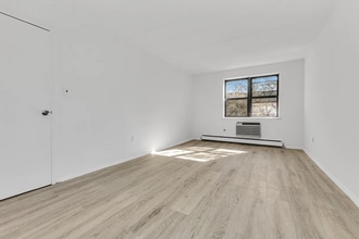 Building Photo - 442 Clermont Ave