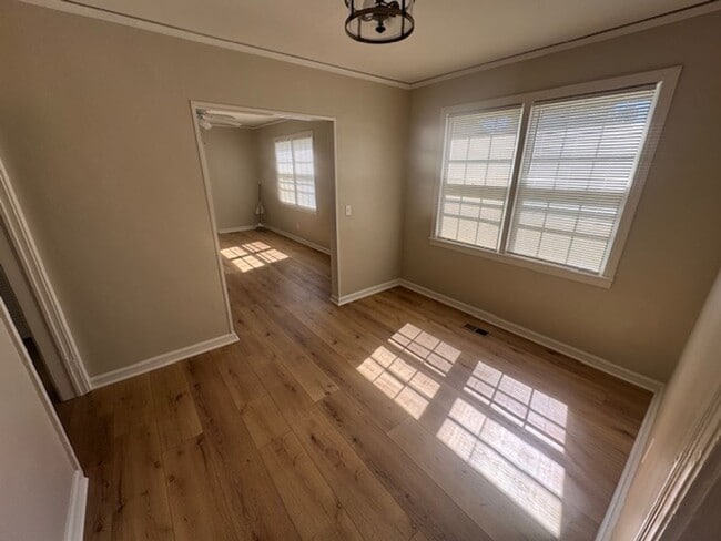 Foto del edificio - 245 Beechwood Cir