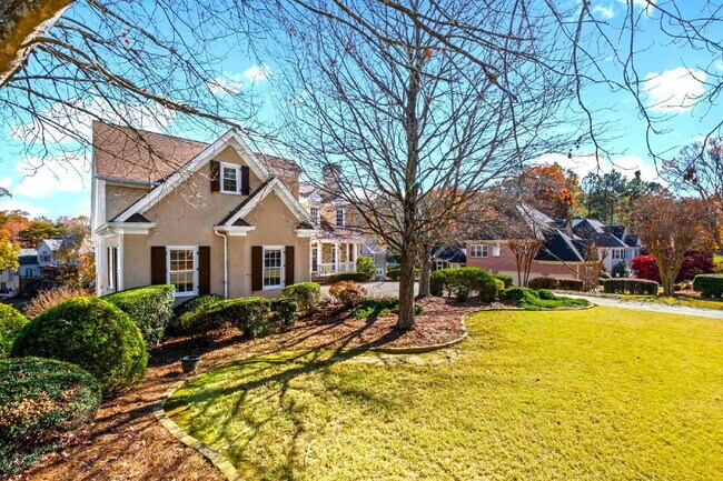 Foto del edificio - 445 Water Shadow Ln