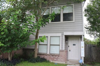 Building Photo - 8211 Misty Cedar Dr