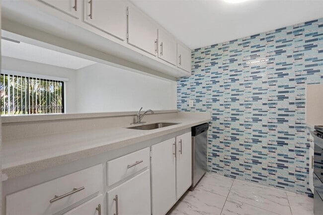 Building Photo - 9827 NW 37th St