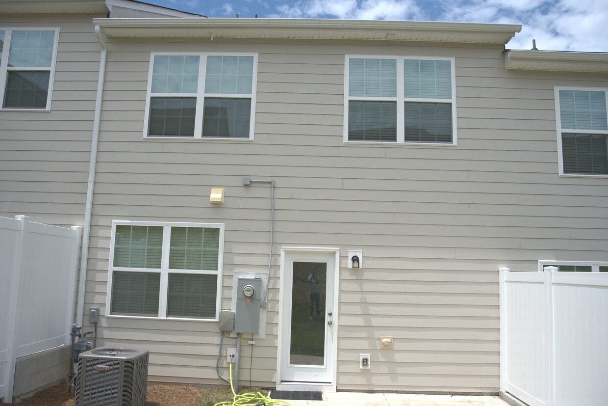 Building Photo - 6019 Chelsea Oaks Rdg