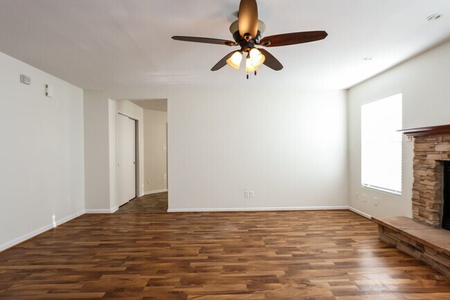 Foto del edificio - 2028 Prairie Sky Ln