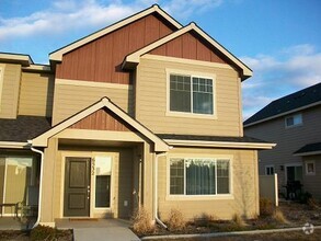Building Photo - 6532-6532 Descartes Dr