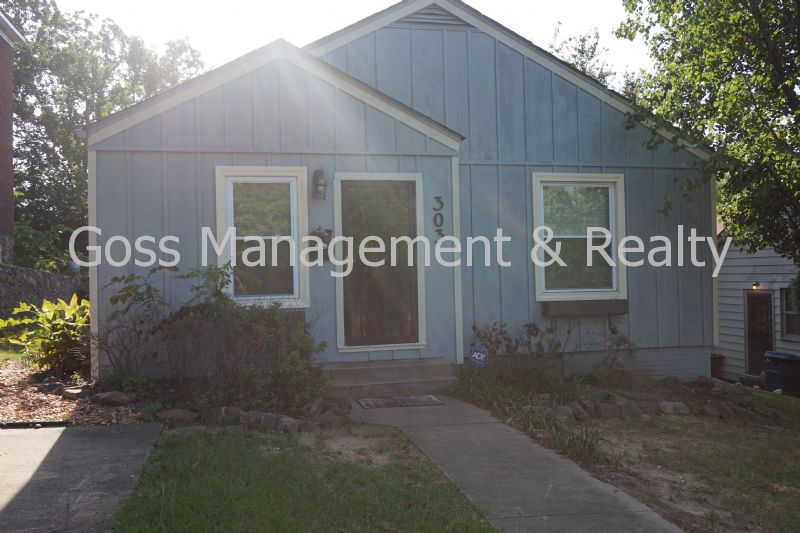 Primary Photo - 303 Thayer St