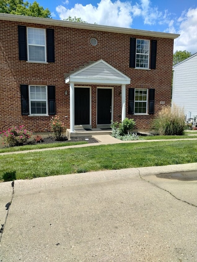 Primary Photo - 953 Still Meadow Ln