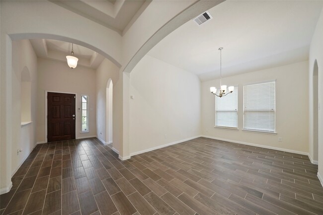Foto del edificio - 1403 Holly Chase Dr
