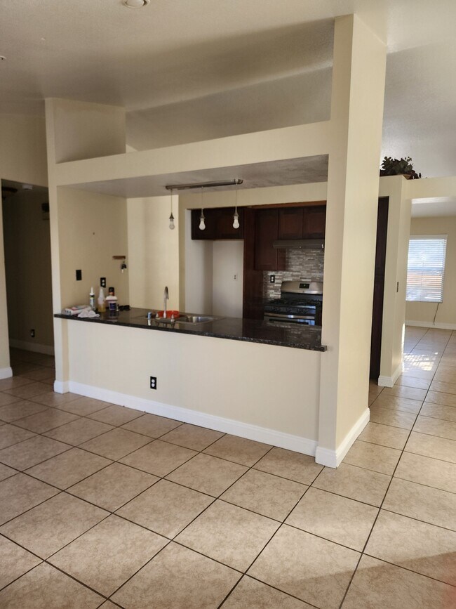 Foto del edificio - 2341 Langhorn St