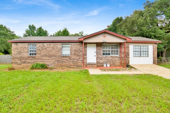 Foto del edificio - 4 Bed Home with Large Yard
