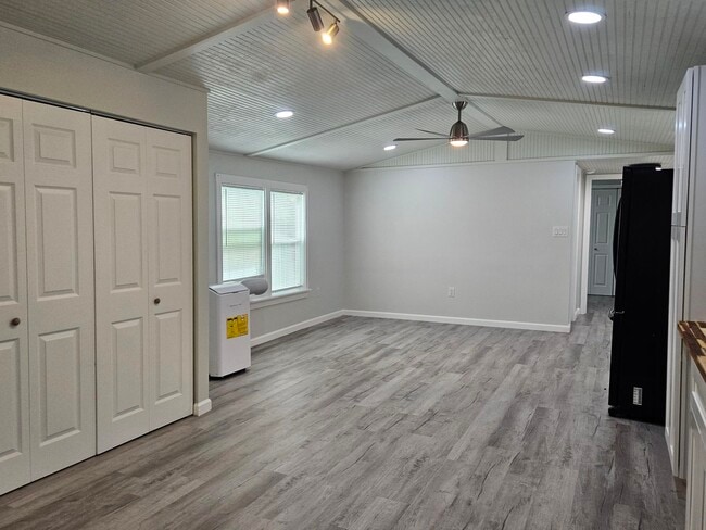 Foto del edificio - 723 Alamo St