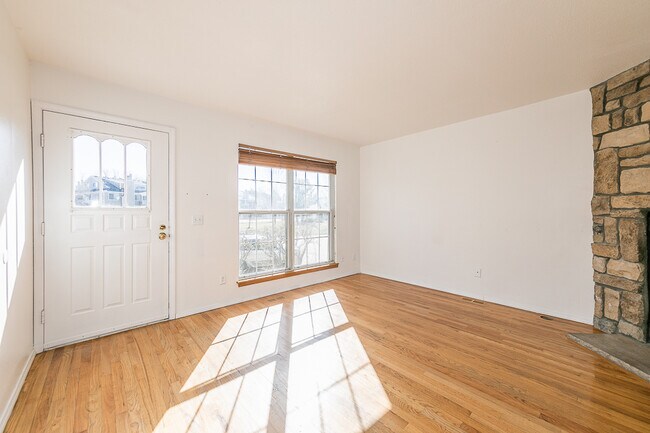 Foto del edificio - 1699 S Trenton St