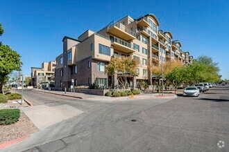 Building Photo - 16 W Encanto Blvd