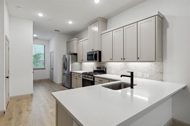 Building Photo - 7043 Granbury Ln