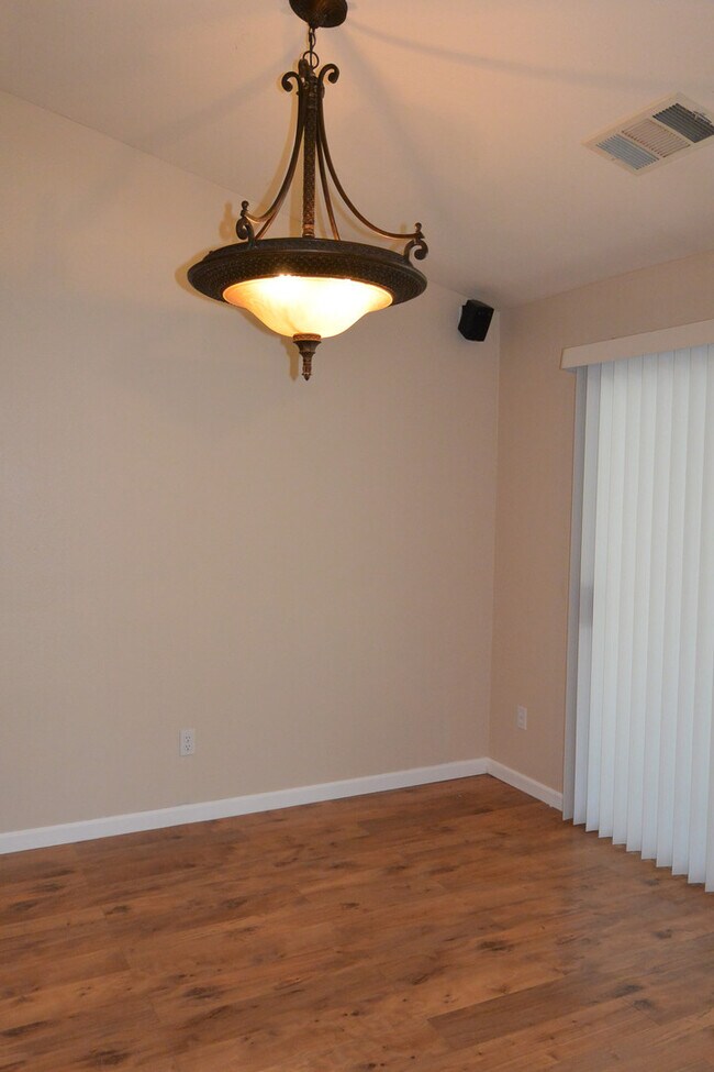 Foto del edificio - 3 bedroom 2 bathroom in the El Diamante sc...
