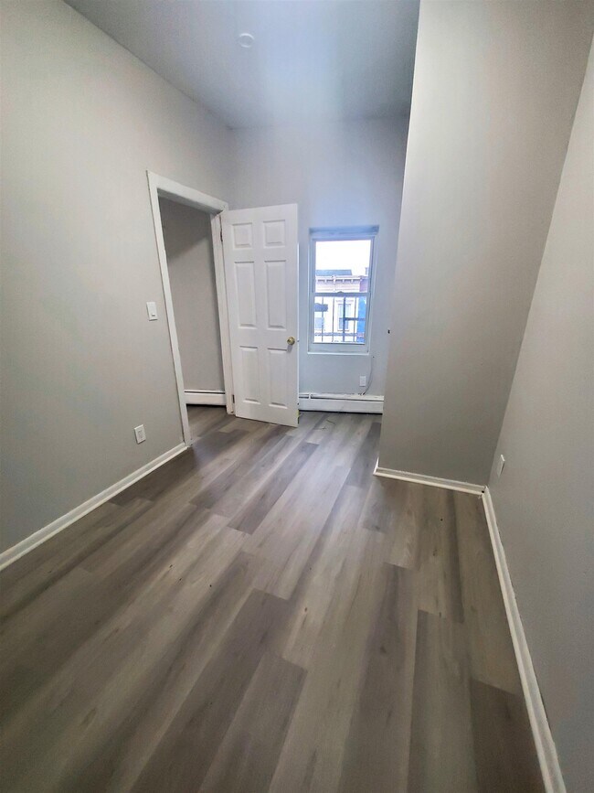 Foto del edificio - 202-204 Ocean Ave