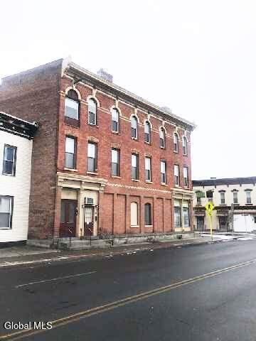 Building Photo - 222 19th St