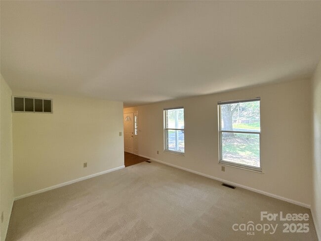 Foto del edificio - 6616 Wannamaker Ln