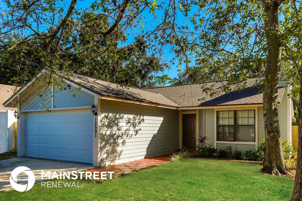 Foto principal - 12591 Deeder Ln
