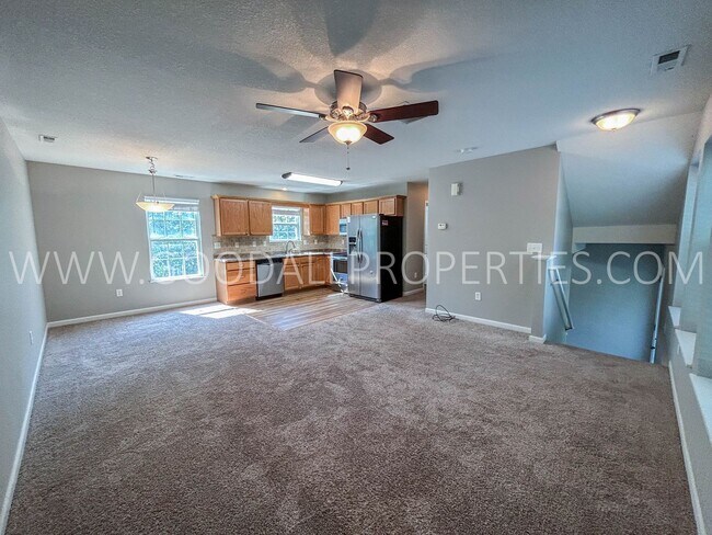 Foto del edificio - Great Location!! 2 bedroom Townhome in Waukee!!