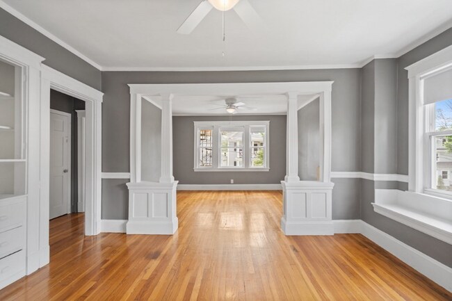 Foto del edificio - 58 Merrymount Rd