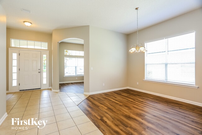 Building Photo - 13966 Devan Lee Dr W