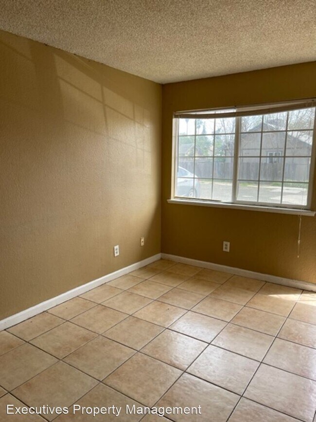 Building Photo - 2 br, 1 bath House - 6916 Hall Blvd.