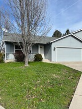 Building Photo - 396-396 Crystal Dr