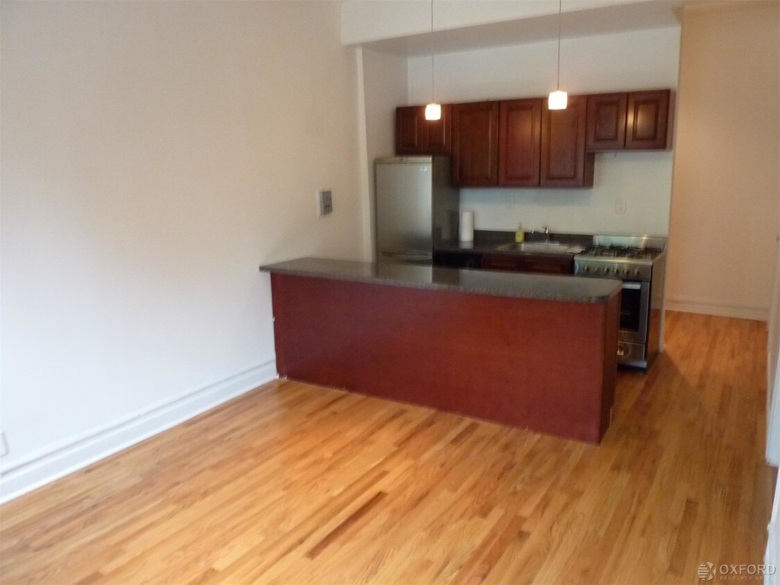 Foto del edificio - 305 Ocean Avenue