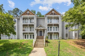 Building Photo - 1321 Park Glen Dr