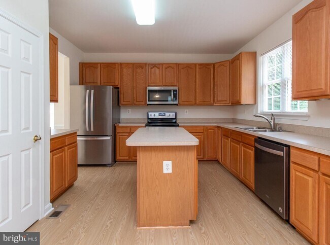 Building Photo - 10306 Wood Sorrel Ct