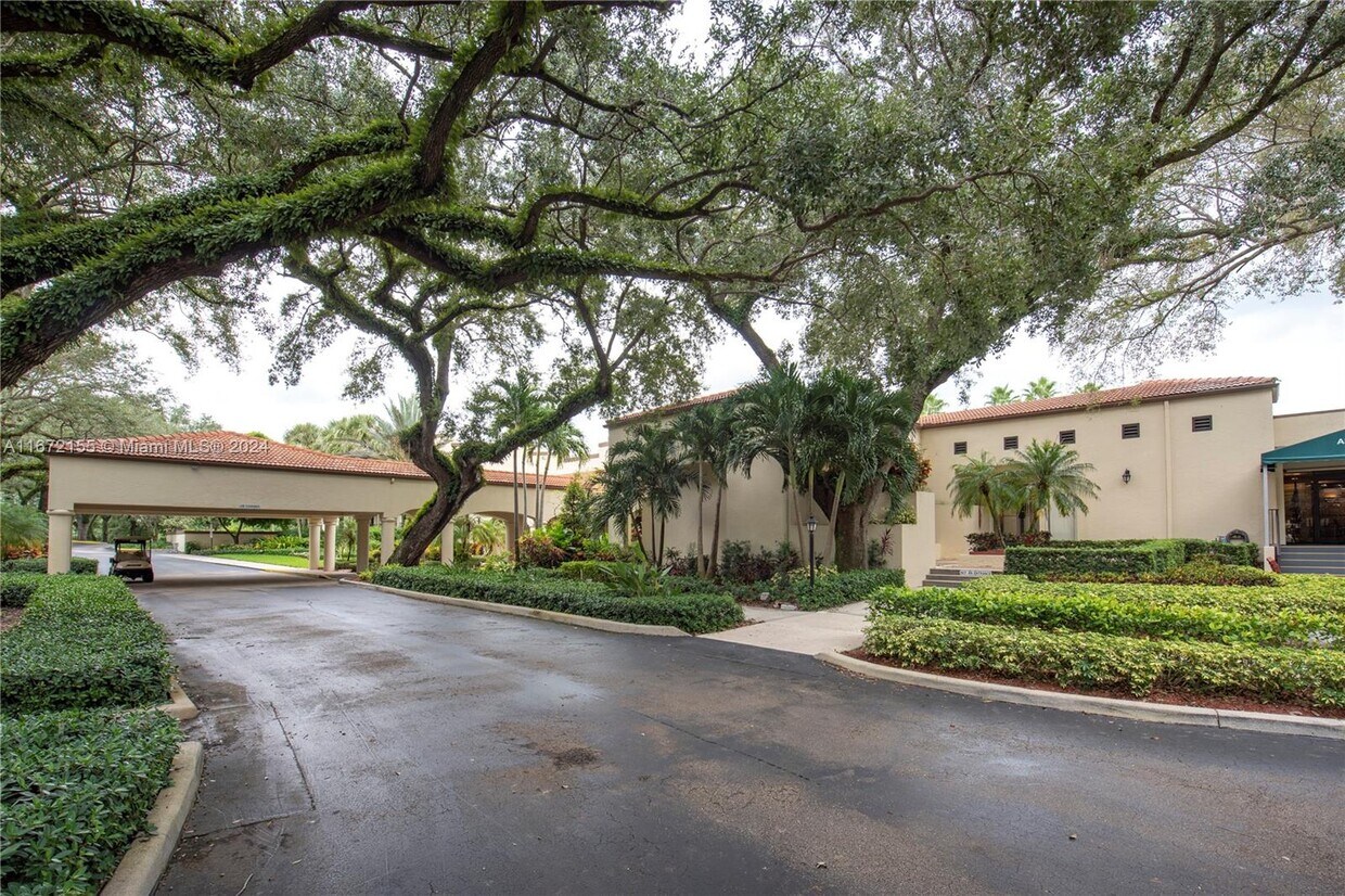 9410 Live Oak Pl, Davie, FL 33324 Townhome Rentals in Davie FL