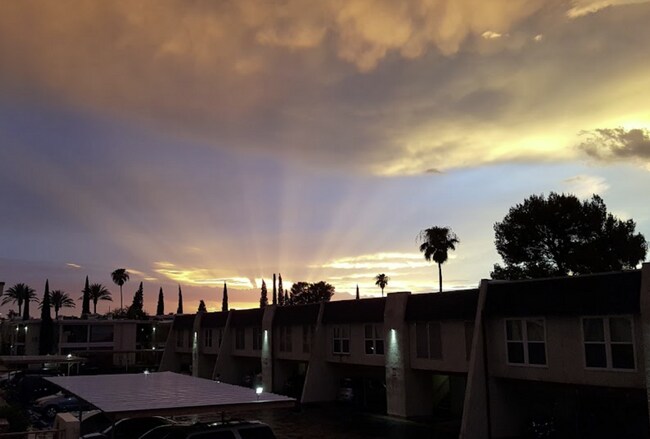 Foto del edificio - TUCSON - LAS COLINAS