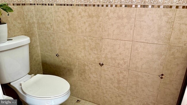 Building Photo - 17 Jill Ct