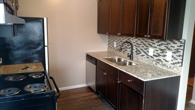 One Bed - Cherokee Heights