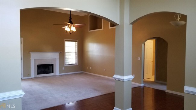 Building Photo - 916 Melissa Belle Ct