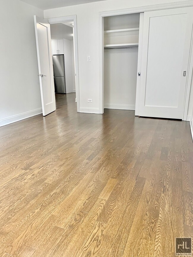 Building Photo - E 16 ST