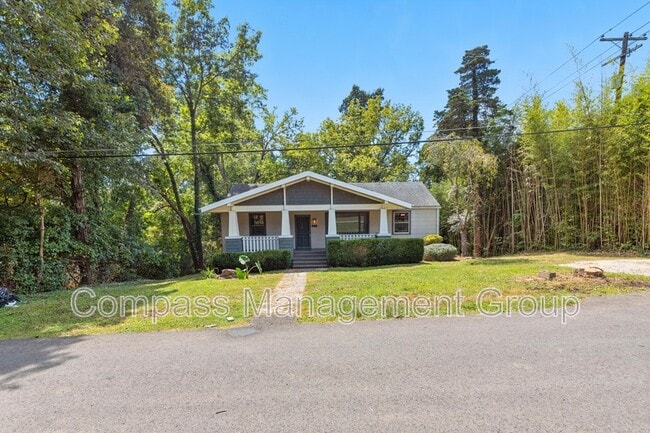 Building Photo - 5501 Lake Shore Dr