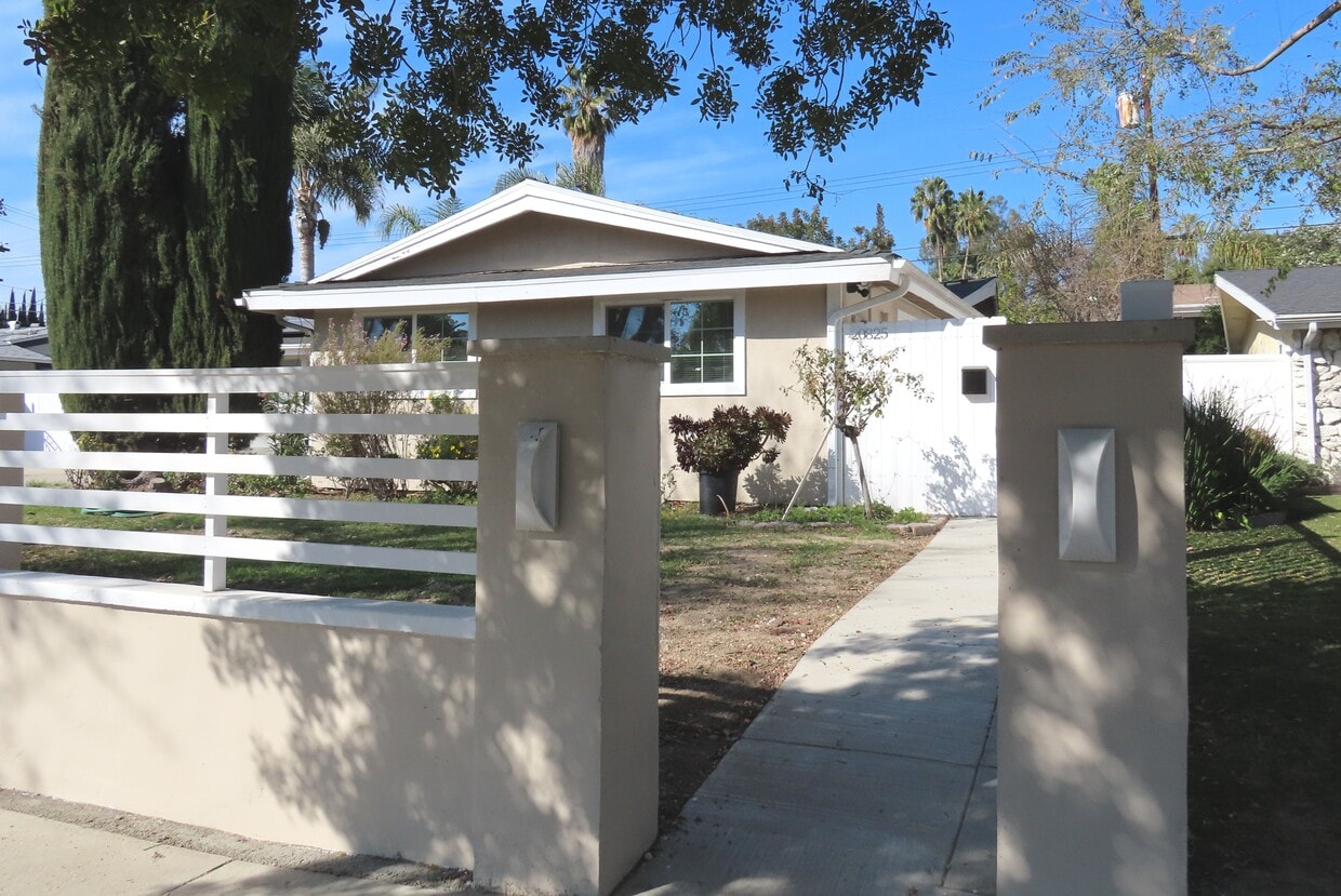 Gated Entry From Sidewalk - 20825 Martha St
