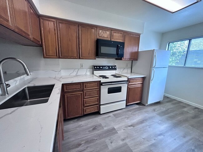 Building Photo - Two Bedroom 2.5 Bathroom Condo in Citrus H...