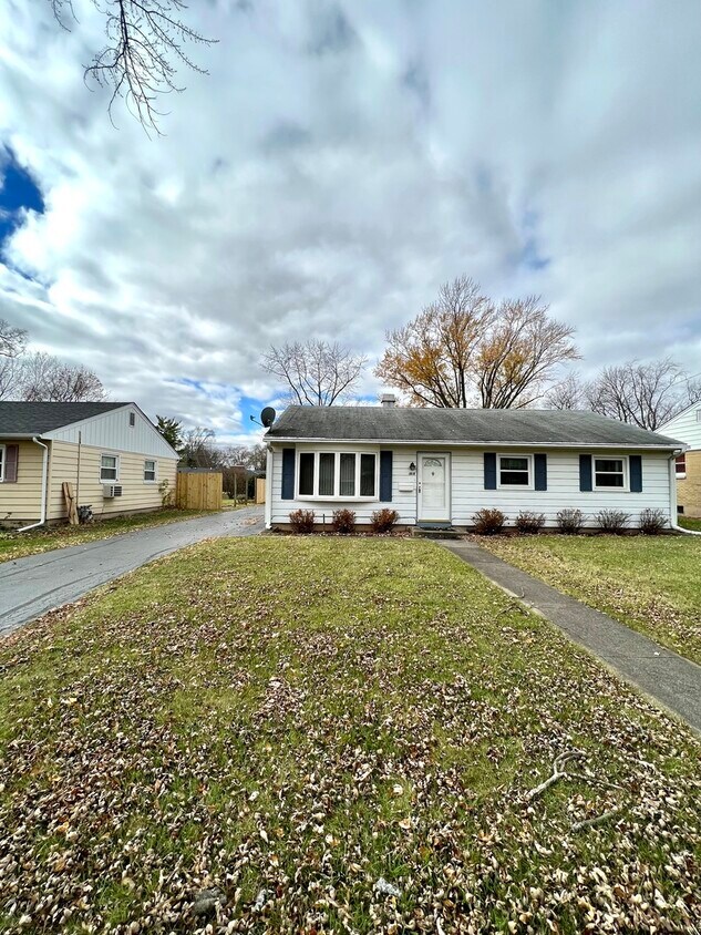 1515 Walnut Dr, Woodstock, IL 60098 House Rental in Woodstock, IL