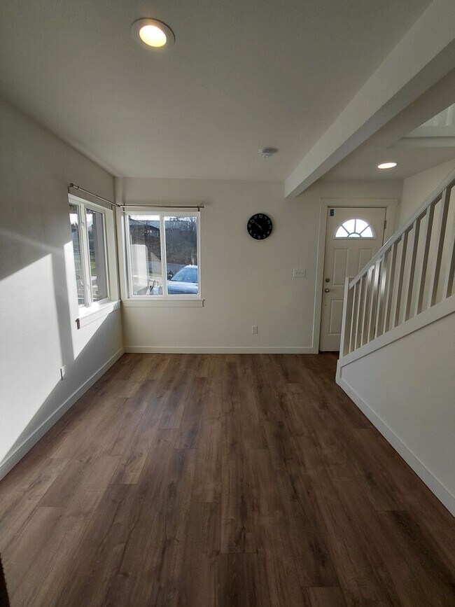 Foto del edificio - Cozy updated 1 bedroom with rooftop deck