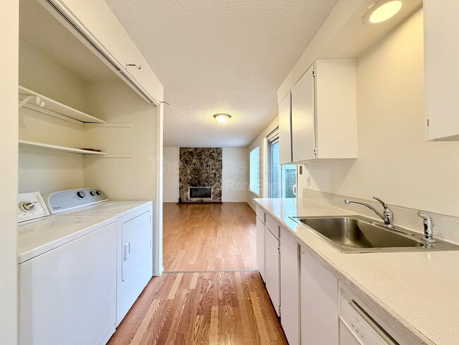 Foto del edificio - 13938 SE Powell Blvd