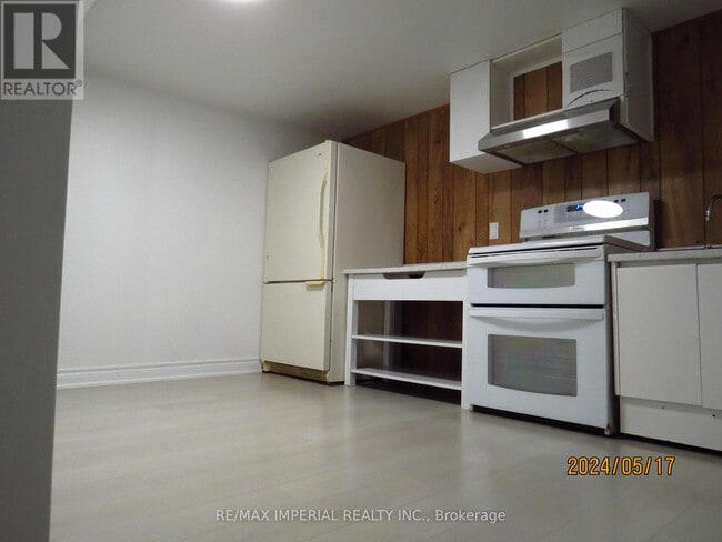 Building Photo - 47 Kempsell Crescent