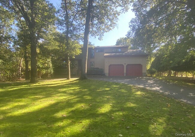 Foto del edificio - 5 Bay Woods Dr
