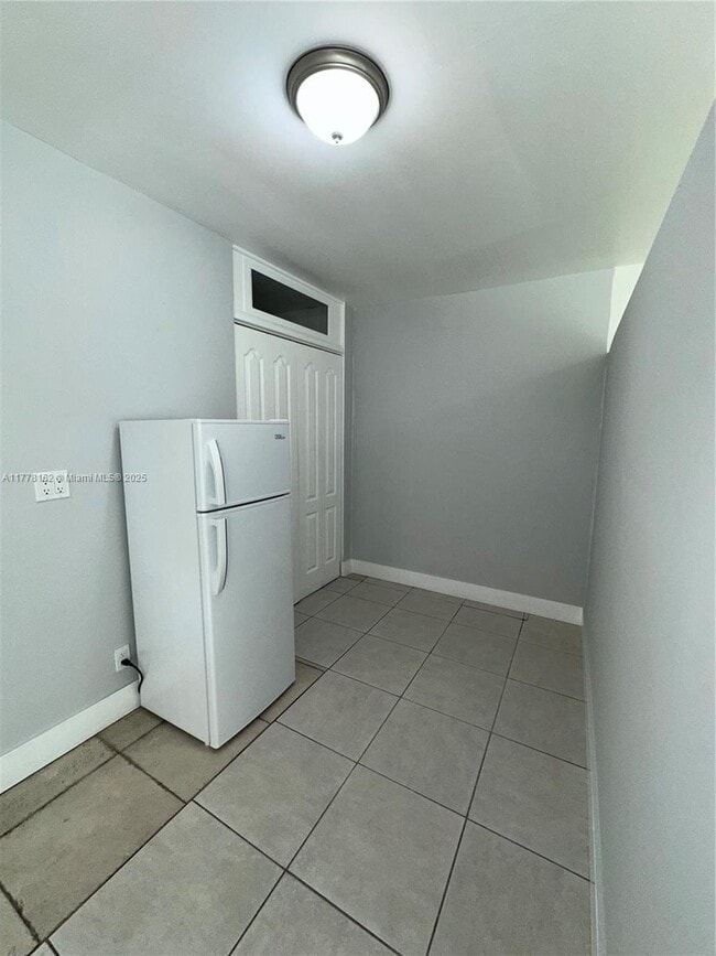 Building Photo - 948 SW 49th Terrace