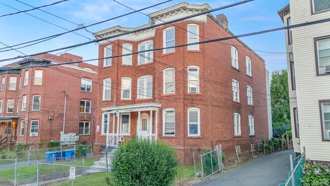 Building Photo - 19-21-21 Whitmore St