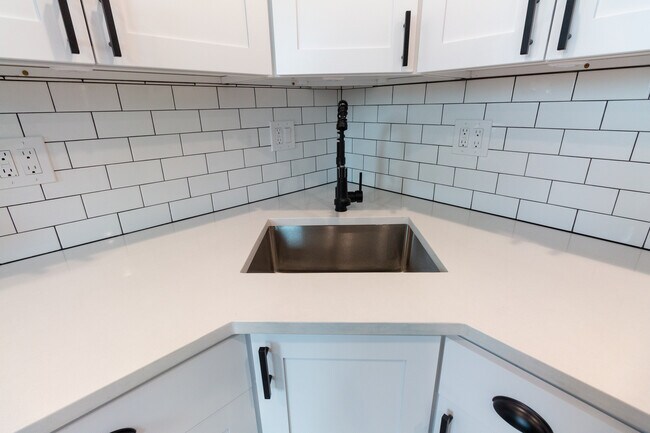 Foto del edificio - 1640 N Albany Ave