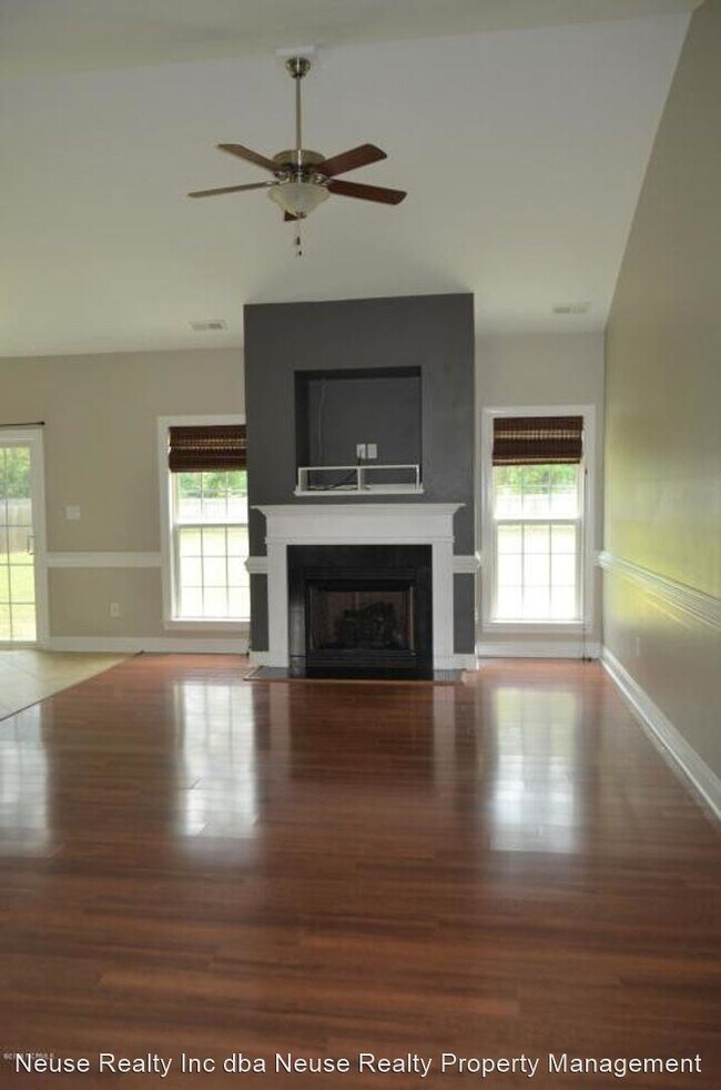 Building Photo - 3 br, 2 bath House - 207 Pecan Grove Court